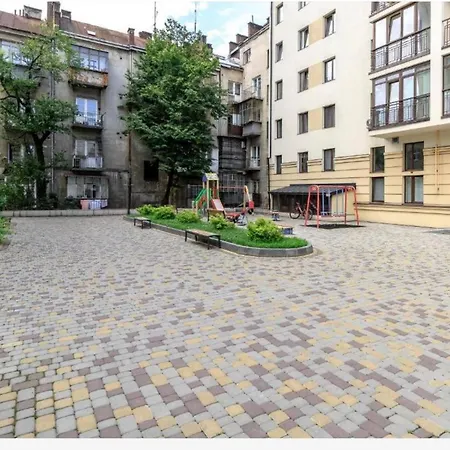 Appartement біля вокзалу, на вулиці голубовича 37 Lviv