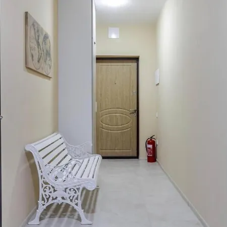 біля вокзалу, на вулиці голубовича 37 Apartamento