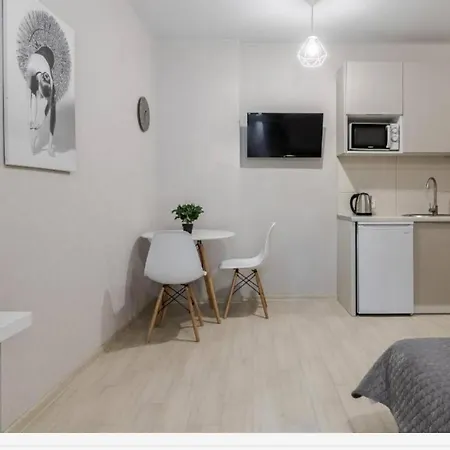 біля вокзалу, на вулиці голубовича 37 利沃夫