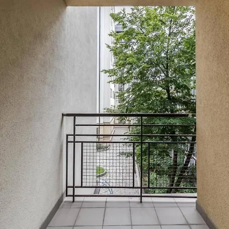 біля вокзалу, на вулиці голубовича 37 Apartamento *