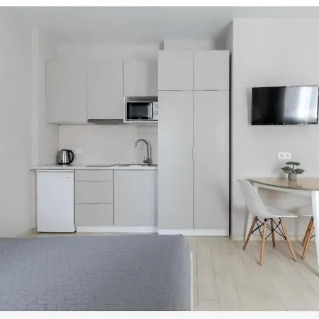 біля вокзалу, на вулиці голубовича 37 Apartamento Lviv