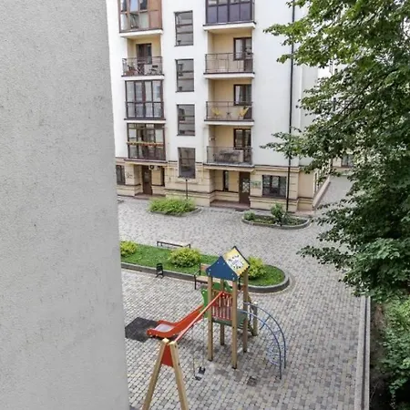 біля вокзалу, на вулиці голубовича 37 公寓 *