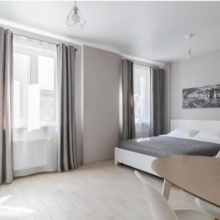 біля вокзалу, на вулиці голубовича 37 Lviv