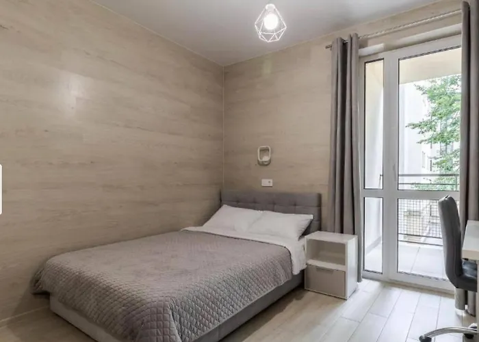 біля вокзалу, на вулиці голубовича 37 * 利沃夫