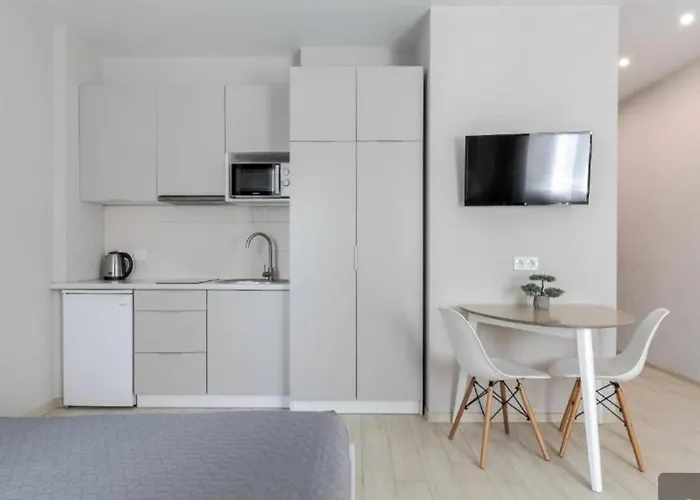 біля вокзалу, на вулиці голубовича 37 Apartamento *